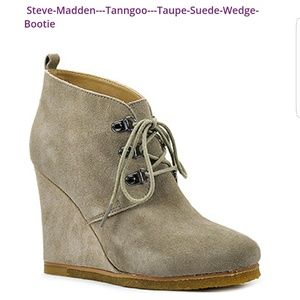 Steve Madden wedges, size 7.5.